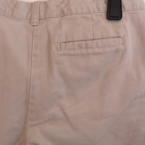 Khaki Shorts Size 16.5 - Picture 6 of 10